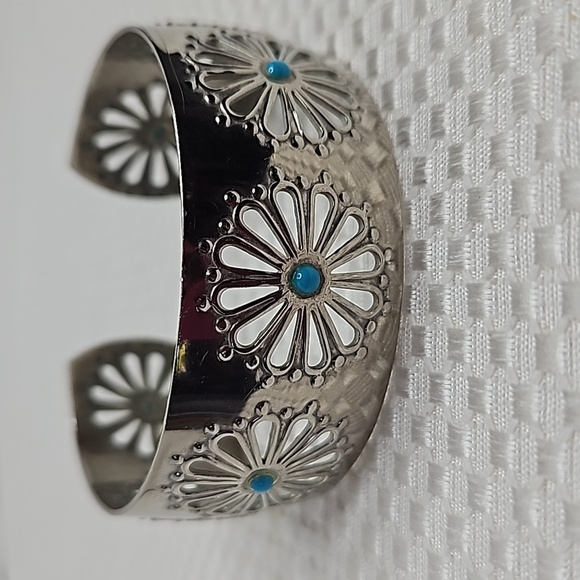 STERLING 925 TURQUISE STONE FLORAL PIERCED DESIGN CUFF BRACLET - Picture 2 of 8